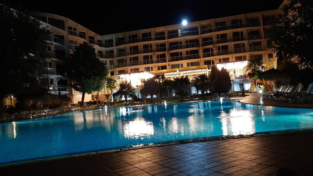 Апартамент Декор Burgas Luaran gambar